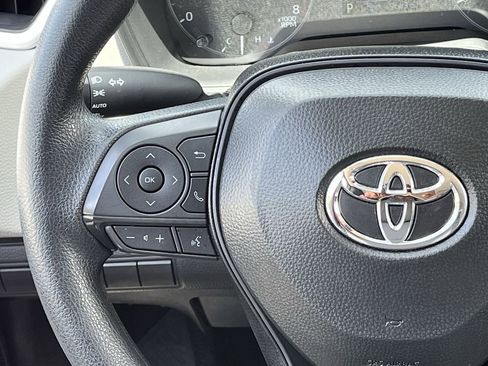Used 2025 Toyota Corolla LE w/ LE Premium Package FWD image 12
