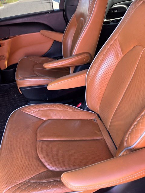 Used 2022 Chrysler Pacifica Pinnacle FWD image 13