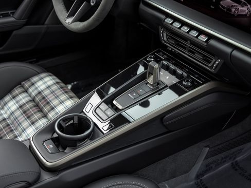 Certified 2025 Porsche 911 Turbo AWD/4WD image 53