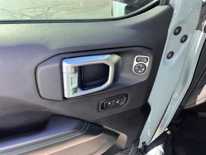 Used 2024 Jeep Wrangler Unlimited Rubicon 4xe AWD/4WD image 24