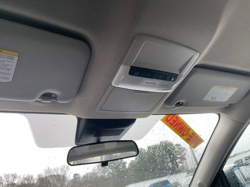 Used 2024 Nissan Sentra SV image 19