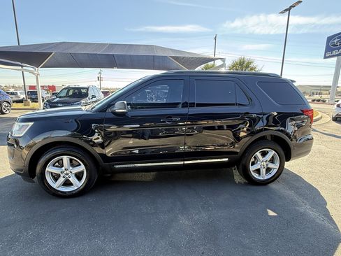 Used 2019 Ford Explorer XLT w/ Equipment Group 202A image 4