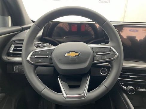 New 2026 Chevrolet Traverse LT w/ Driver Confidence Package AWD/4WD image 12