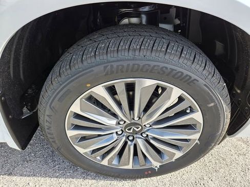 New 2026 INFINITI QX80 Luxe w/ Exterior Package AWD/4WD image 9