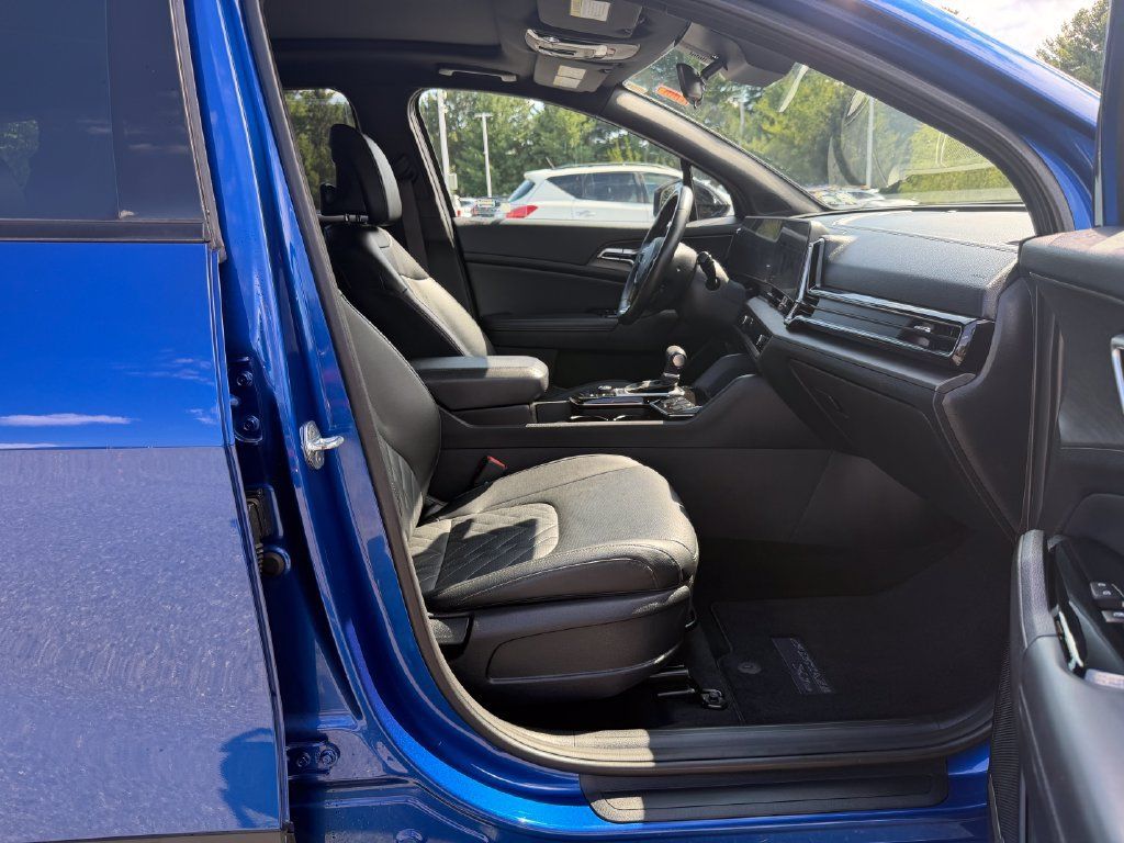 Used 2023 Kia Sportage X-Line w/ X-Line Premium Package AWD/4WD image 18