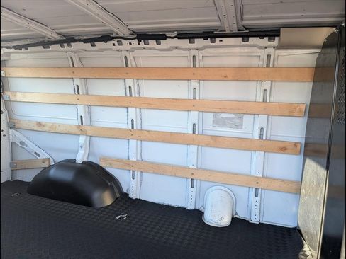 Used 2022 GMC Savana 2500 w/ Driver Convenience Package image 21