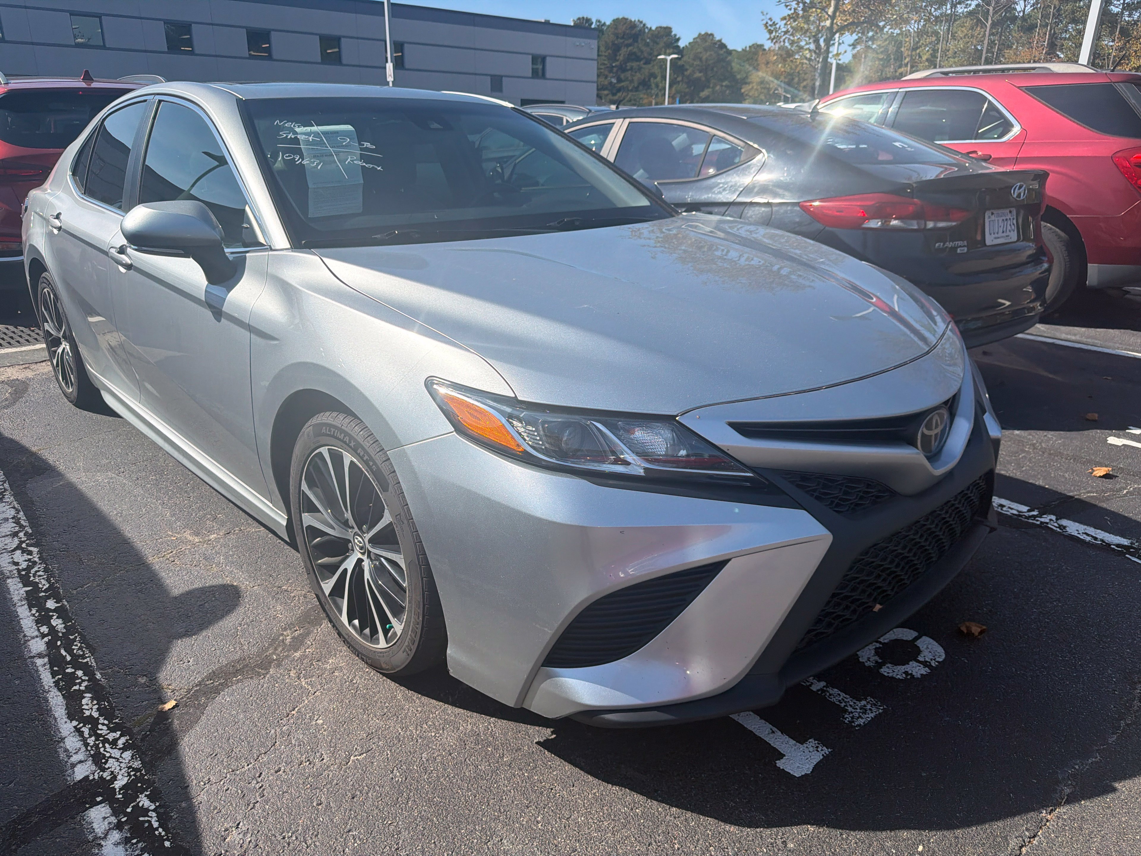 Used 2018 Toyota Camry SE w/ Audio Package FWD image 12
