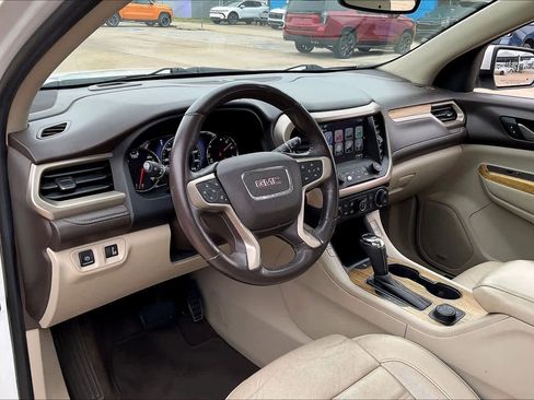 Used 2017 GMC Acadia Denali w/ Technology Package image 17