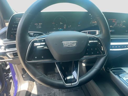Used 2024 Cadillac Lyriq Tech RWD image 11