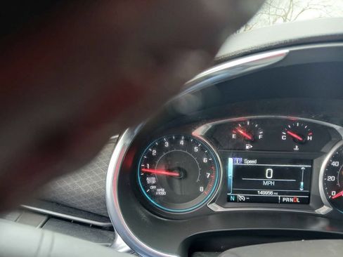 Used 2017 Chevrolet Malibu LT image 17