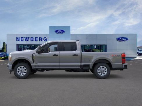 New 2025 Ford F250 XLT w/ 360-Degree Camera Package image 5