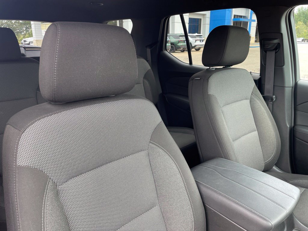 Used 2023 Chevrolet Traverse LT FWD image 38