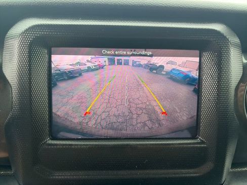 Used 2020 Jeep Wrangler Unlimited Sport AWD/4WD image 23