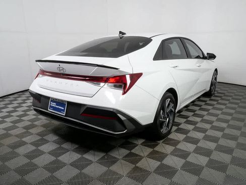 Certified 2025 Hyundai Elantra Sport image 3