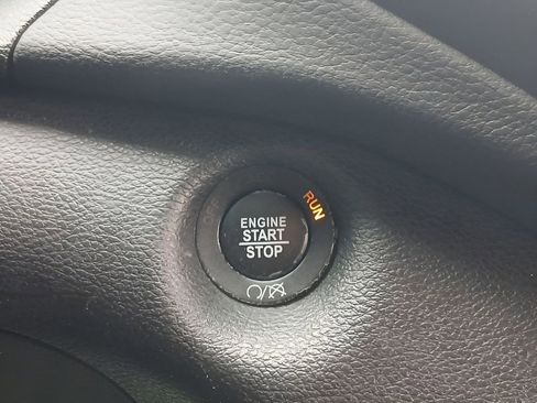 Used 2019 Jeep Cherokee High Altitude image 19