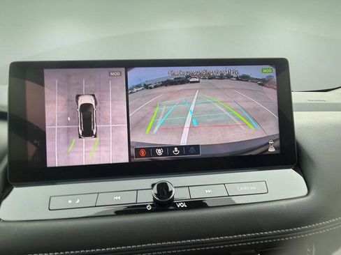 Used 2025 Nissan Rogue SL w/ SL Premium Package image 20