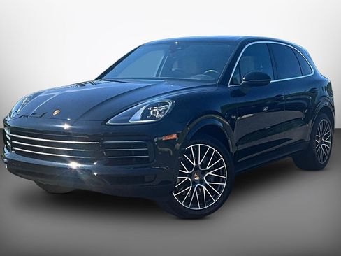 Used 2023 Porsche Cayenne Platinum Edition AWD/4WD image 1