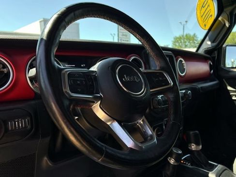 Used 2019 Jeep Wrangler Unlimited Rubicon w/ Cold Weather Group AWD/4WD image 30