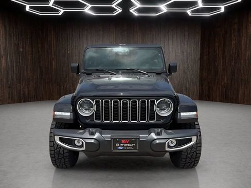 Used 2024 Jeep Wrangler Unlimited Sahara w/ Technology Group AWD/4WD image 2