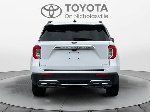 Used 2023 Ford Explorer XLT w/ Equipment Group 202A image 4