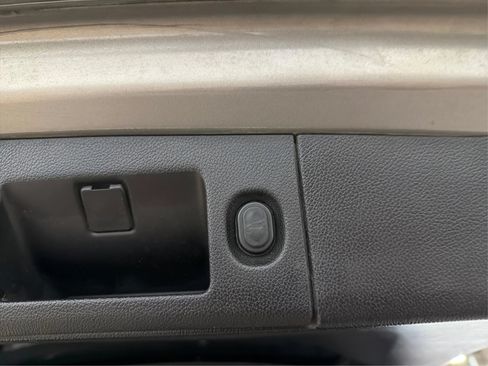 Used 2019 GMC Yukon XL Denali w/ Denali Ultimate Package RWD image 47