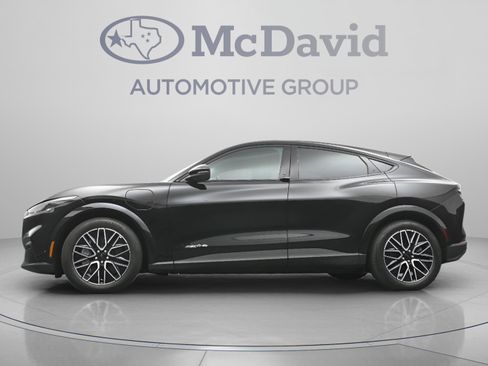Used 2025 Ford Mustang Mach-E Premium AWD/4WD image 30