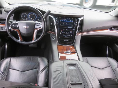 Used 2015 Cadillac Escalade ESV Premium AWD/4WD image 12