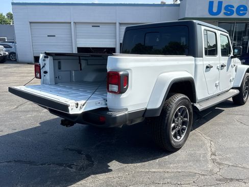 Used 2021 Jeep Gladiator Overland AWD/4WD image 19
