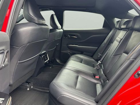 Used 2024 Toyota Crown Platinum image 5