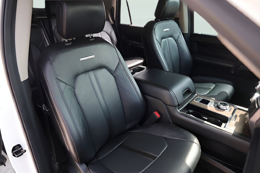 Used 2021 Ford Expedition Platinum RWD image 32
