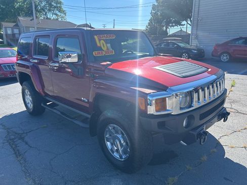 Used 2010 HUMMER H3 w/ Appearance Package AWD/4WD image 4