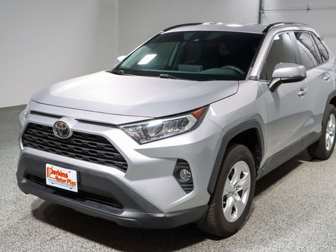 Used 2021 Toyota RAV4 XLE image 30