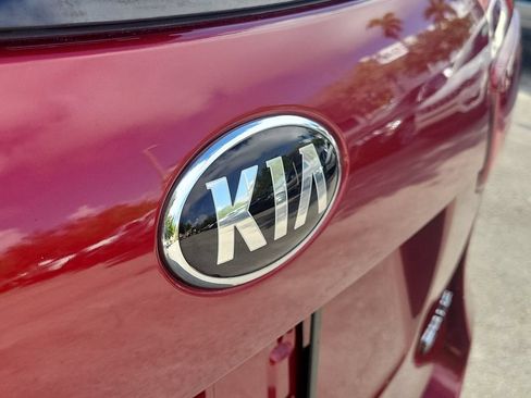 Used 2019 Kia Sorento EX FWD image 11