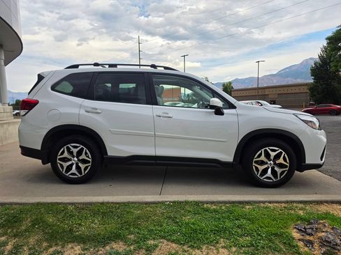 Used 2021 Subaru Forester Premium w/ Popular Package #1 AWD/4WD image 4