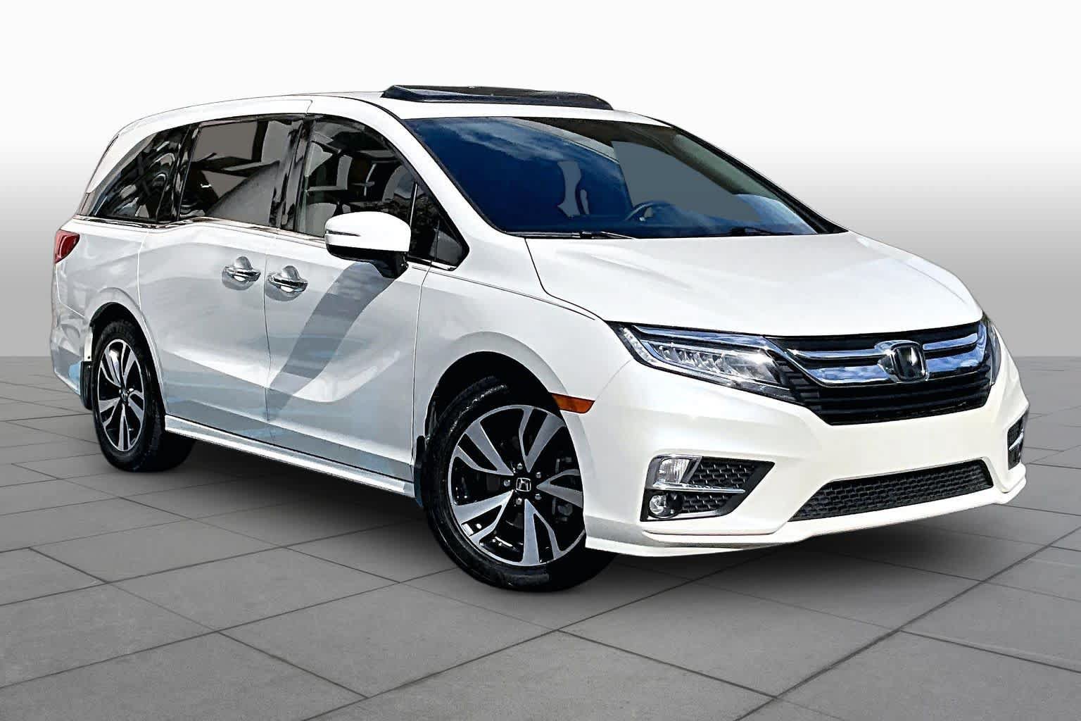Used 2019 Honda Odyssey Elite image 3