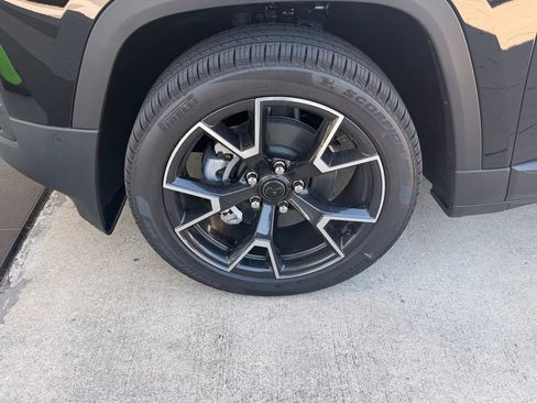 New 2026 Jeep Cherokee Overland w/ Advanced Pro Tech Group AWD/4WD image 34