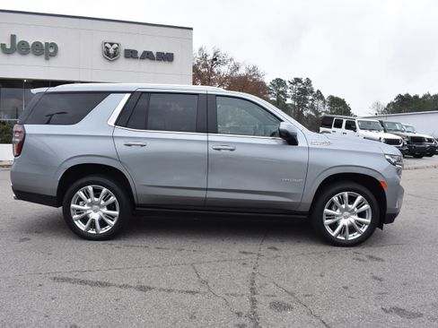 Used 2024 Chevrolet Tahoe High Country w/ Premium Package image 10