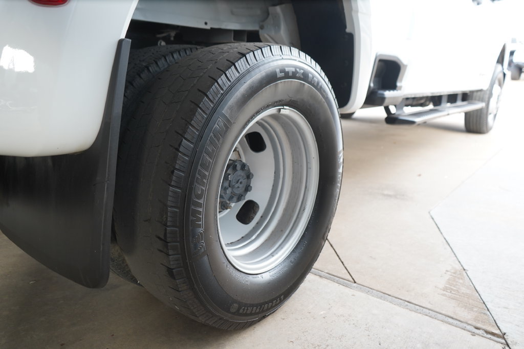 Used 2025 Ford F350 XL AWD/4WD image 11