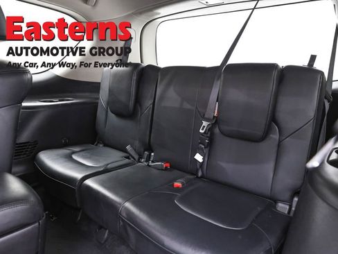 Used 2024 Nissan Armada SL w/ Captain's Chairs Package image 27