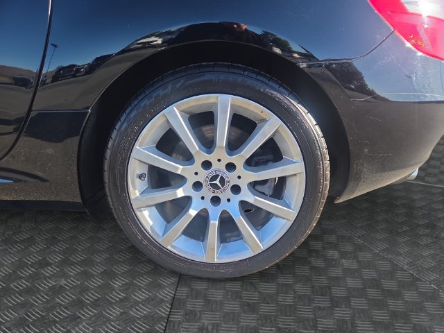 Used 2016 Mercedes-Benz SLK 300 image 32