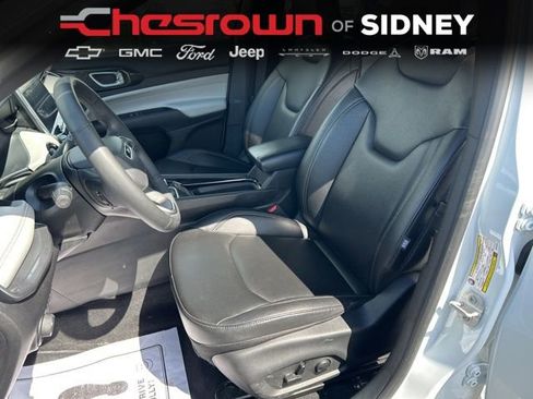 Used 2025 Jeep Compass Limited AWD/4WD image 33