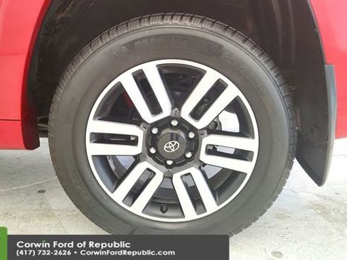 Used 2022 Toyota 4Runner Limited image 26