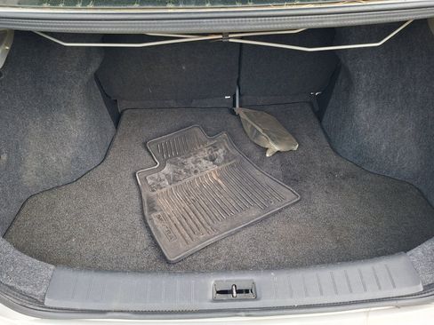 Used 2019 Nissan Sentra SV w/ Special Edition Package image 9