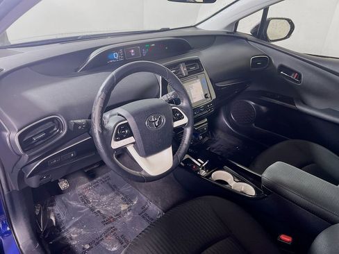 Used 2016 Toyota Prius Three image 9