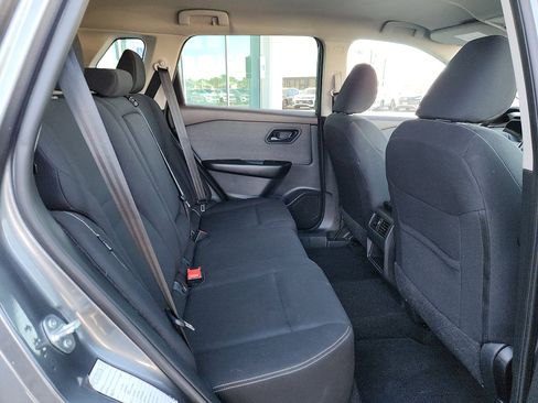 Used 2023 Nissan Rogue S image 14