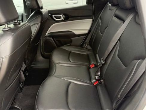 Used 2025 Jeep Compass Limited AWD/4WD image 19