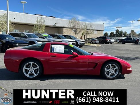 Used 2004 Chevrolet Corvette Coupe RWD image 9