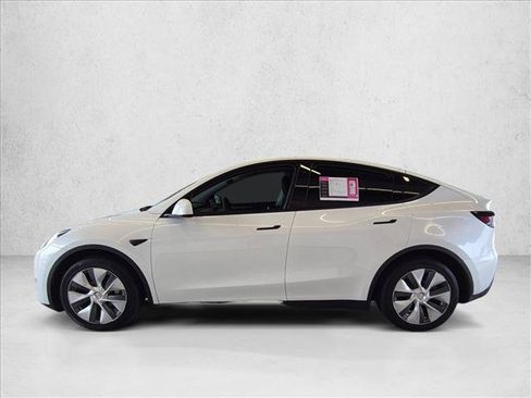 Used 2023 Tesla Model Y Long Range AWD/4WD image 9