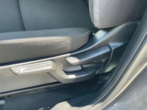 Used 2021 Honda HR-V LX image 12