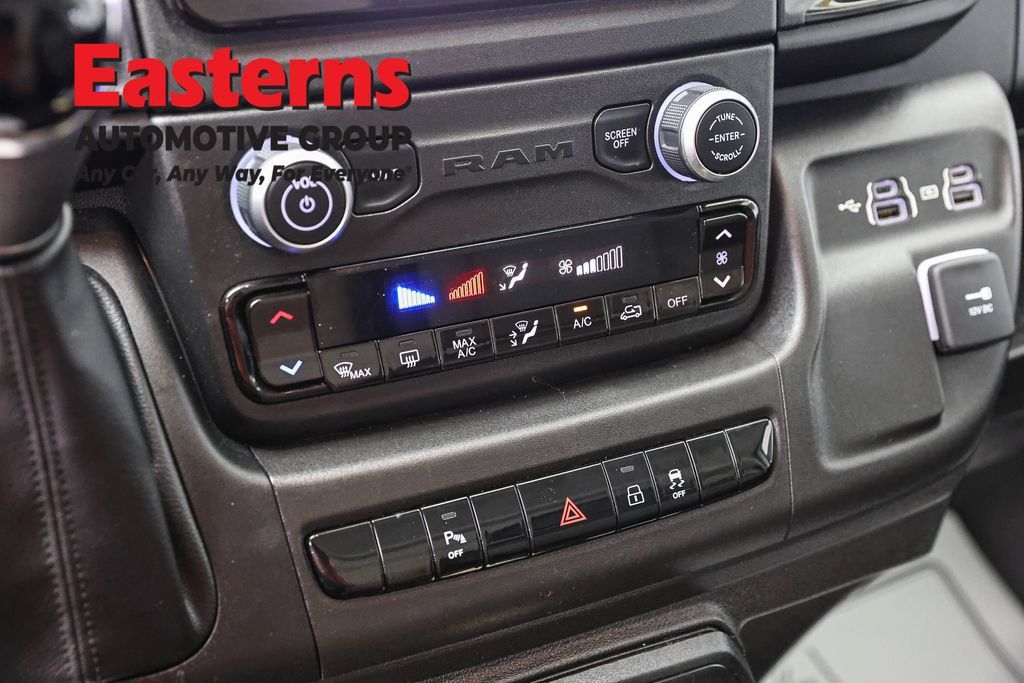 Used 2022 RAM ProMaster 3500 w/ Driver Convenience Group FWD image 22
